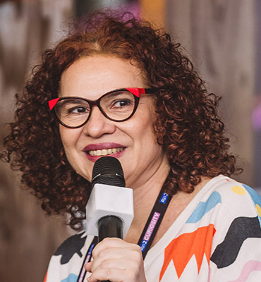 Carol Fernandes​